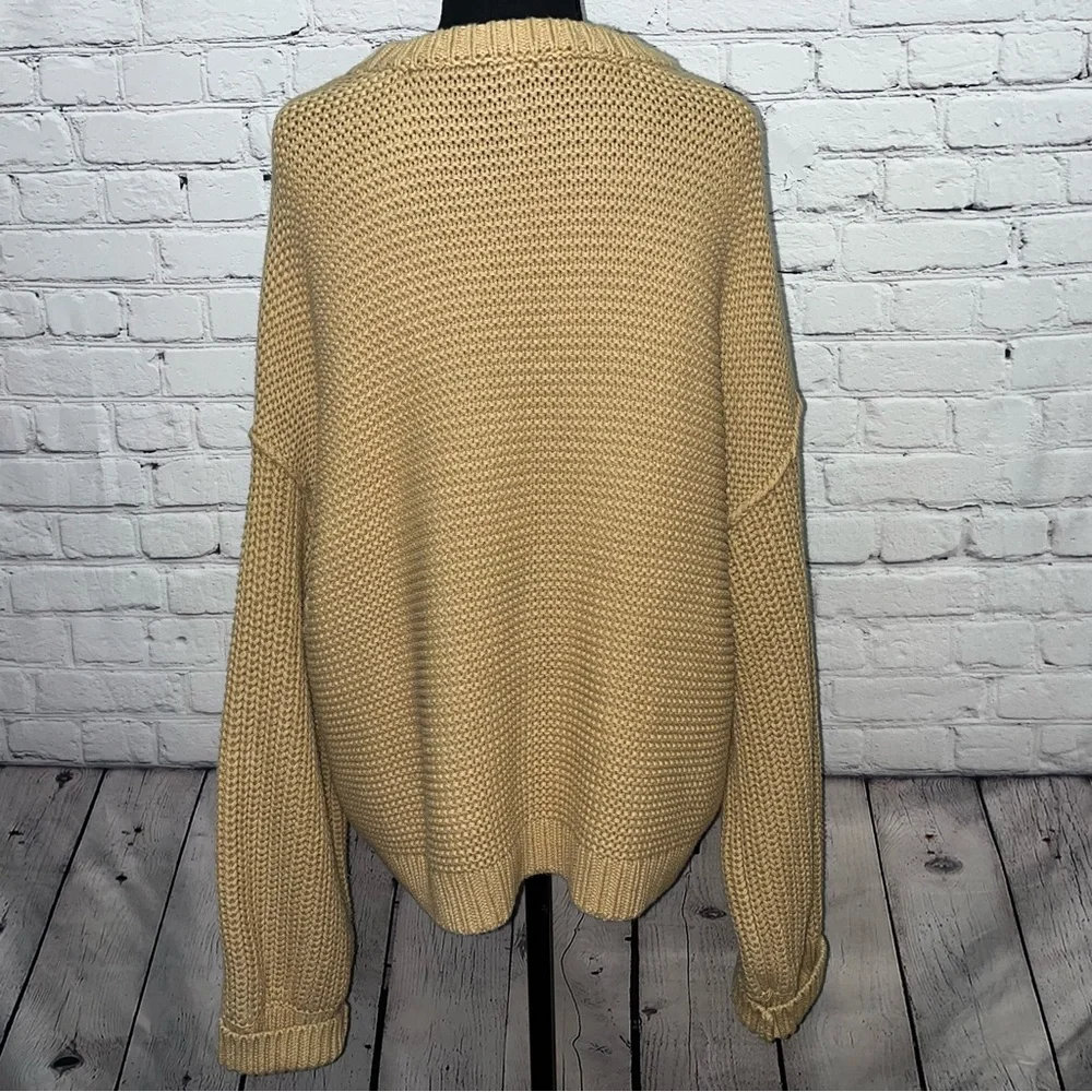 Free People Dream Cable Knit Crewneck Sweater Size Large Unisex - Picture 11 of 12